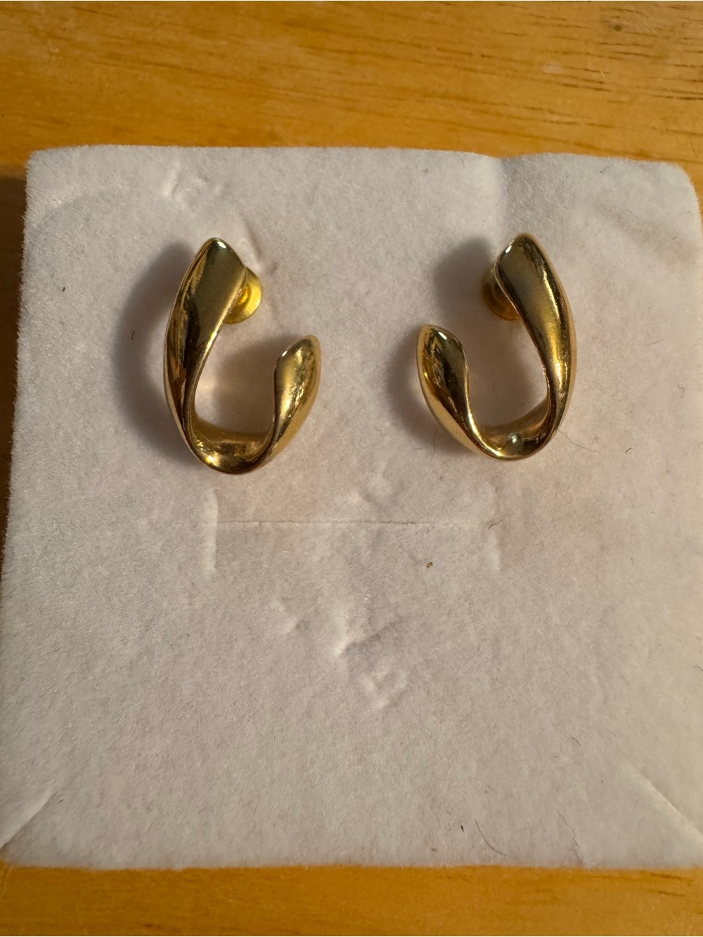 Vintage Trifari Gold Tone Swoop Earrings